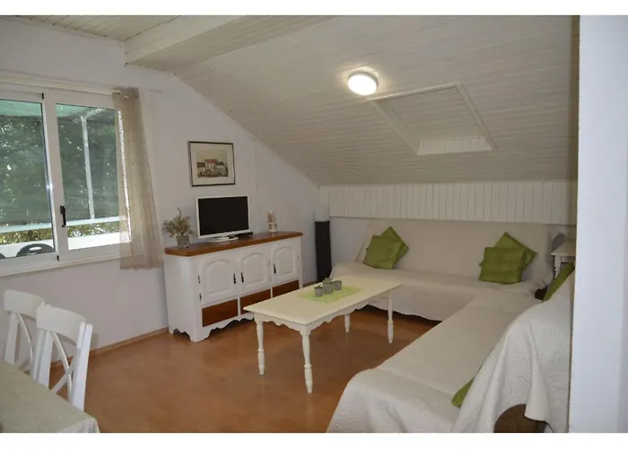 Geraeumige Mit Meerblick By Interhome Appartamento