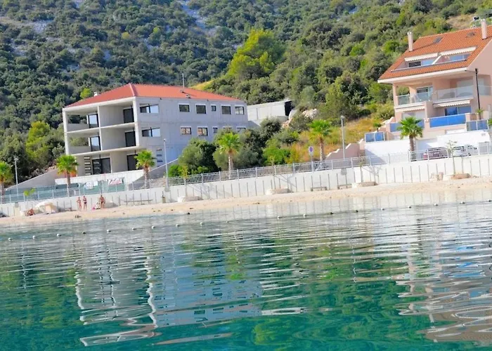 Appartamento Geraeumige Mit Meerblick By Interhome *