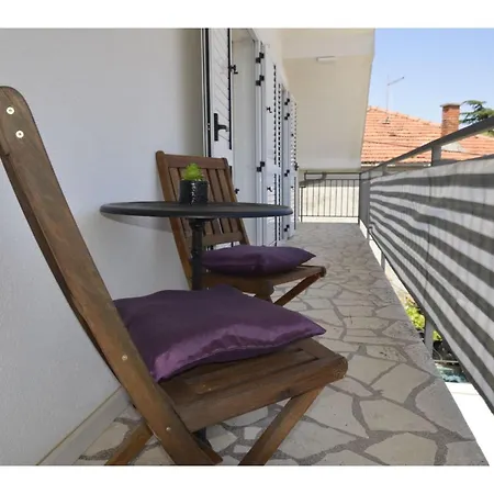 Geraeumige Mit Meerblick By Interhome Appartement