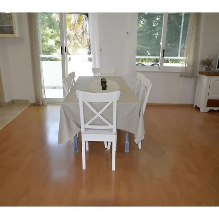 Geraeumige Mit Meerblick By Interhome * Marina