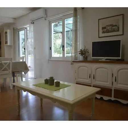 Geraeumige Mit Meerblick By Interhome Appartement