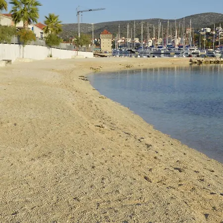 Appartement Geraeumige Mit Meerblick By Interhome Marina
